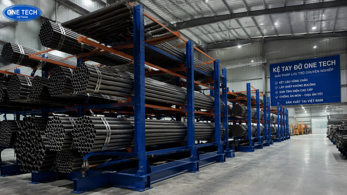 Kệ sắt chịu ăn mòn biển cho kho ống thép tại Quảng Ninh
